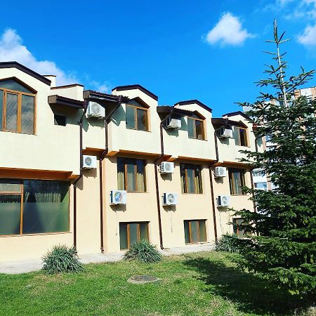 Interrum Hotel Razgrad Экстерьер фото