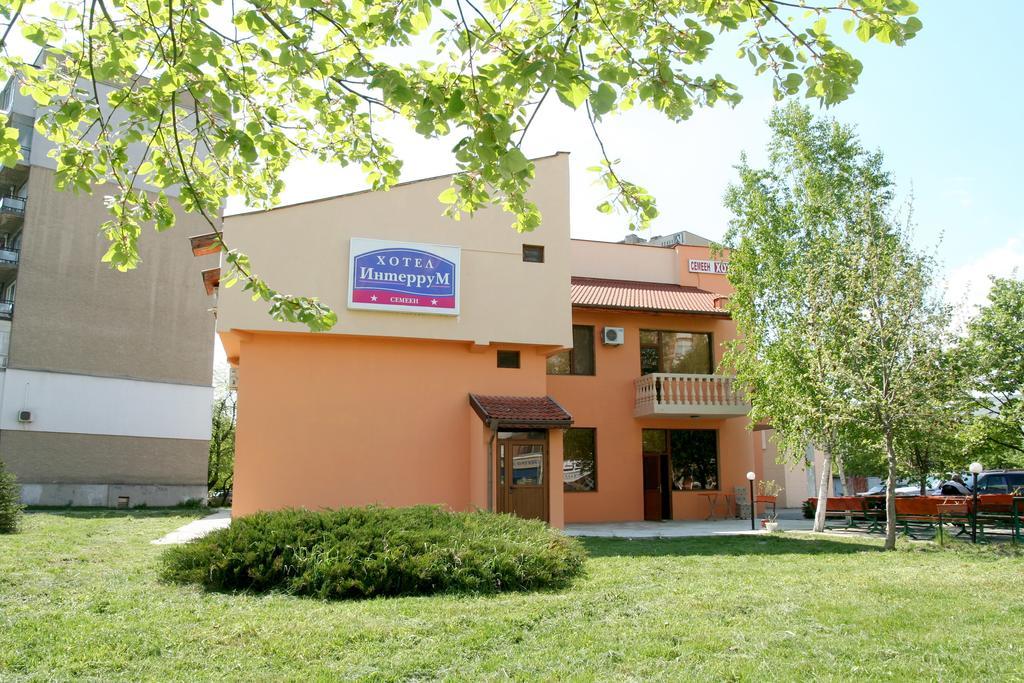 Interrum Hotel Razgrad Экстерьер фото